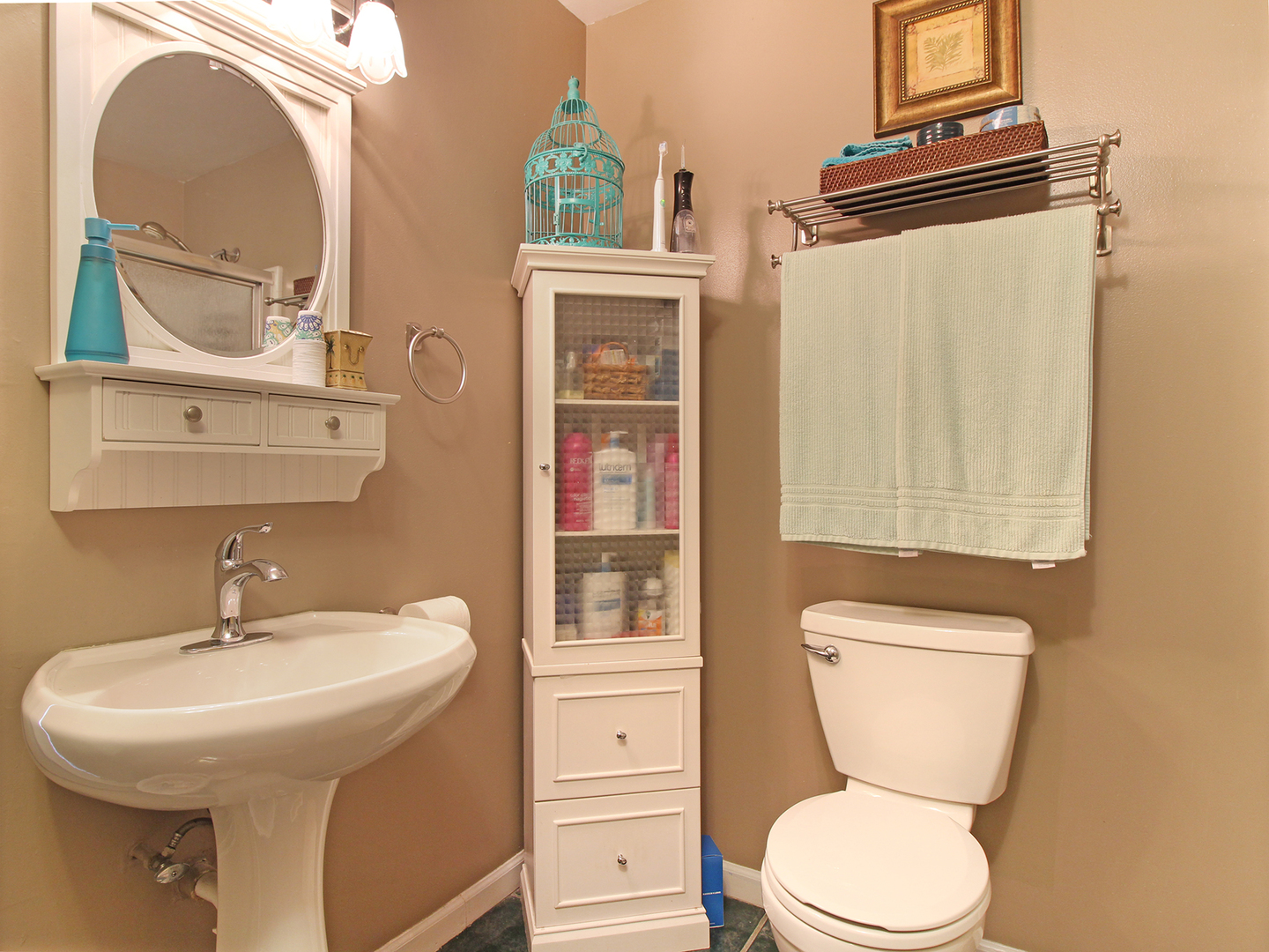 554 Rockhurst Road Bolingbrook, IL 60440 - Photo 19 of 29 a bathroom with a toilet a sink and a mirror