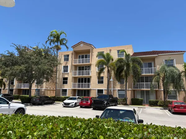 $2,500 | 519 East Sheridan Street, Unit 3072, Dania Beach, FL 33004