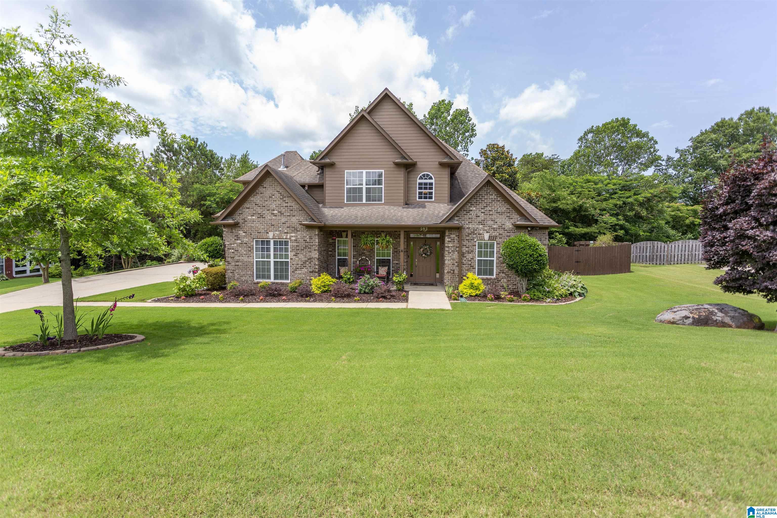 593 Overlook Road Fultondale, AL 35068 - Photo 2 of 15