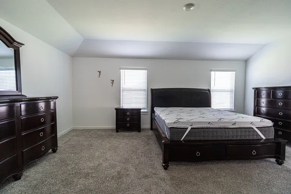 $2,295 | 8730 Anacua Drive, Rosharon, TX 77583