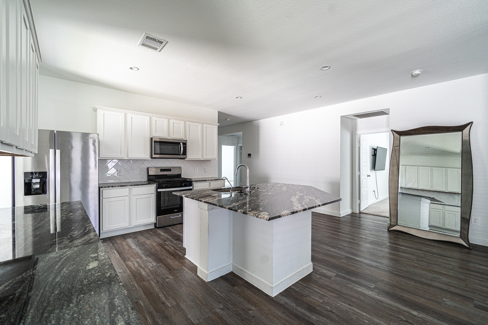 8730 Anacua Drive Rosharon, TX 77583 - Photo 3 of 22