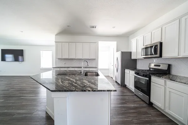 $2,295 | 8730 Anacua Drive, Rosharon, TX 77583