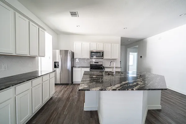 $2,295 | 8730 Anacua Drive, Rosharon, TX 77583