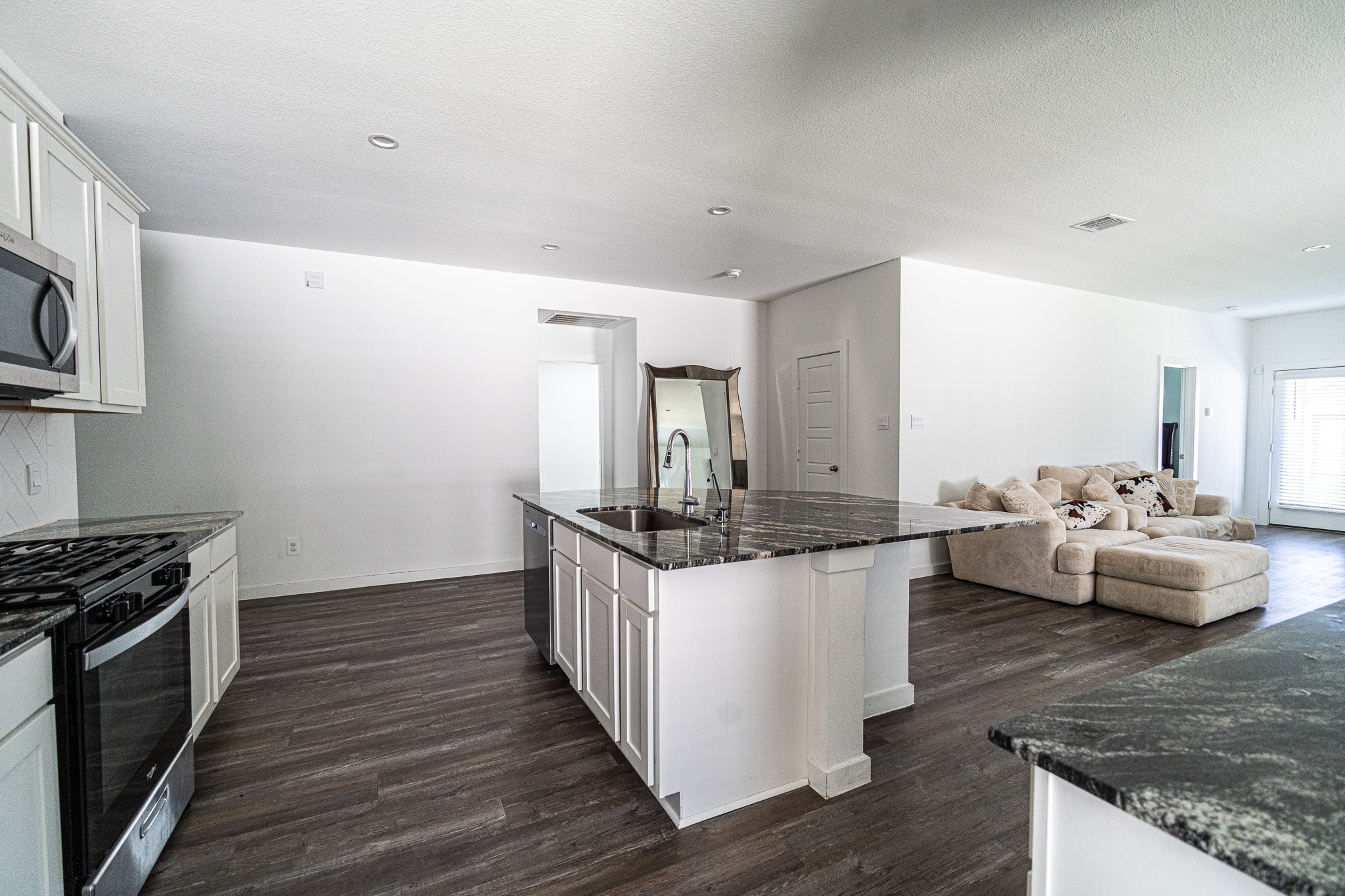 8730 Anacua Drive Rosharon, TX 77583 - Photo 6 of 22