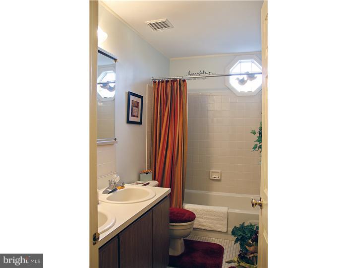 540 Denbign Road Langhorne, PA 19047 - Photo 15 of 20 Bathroom