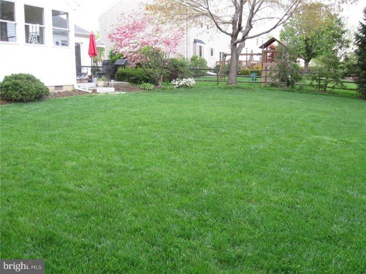540 Denbign Road Langhorne, PA 19047 - Photo 19 of 20 Back Yard