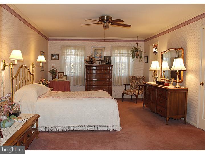 540 Denbign Road Langhorne, PA 19047 - Photo 10 of 20 Bedroom - Main