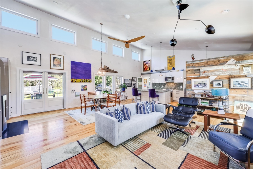 91 Shore Road Truro, MA 02666 - Photo 13 of 41