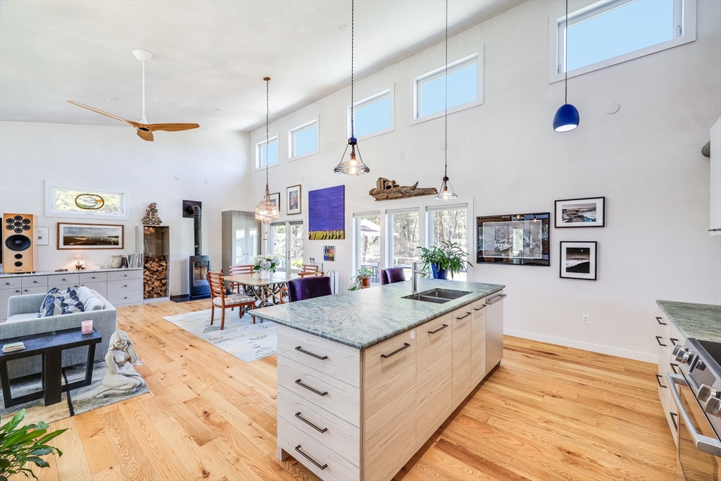 91 Shore Road Truro, MA 02666 - Photo 18 of 41