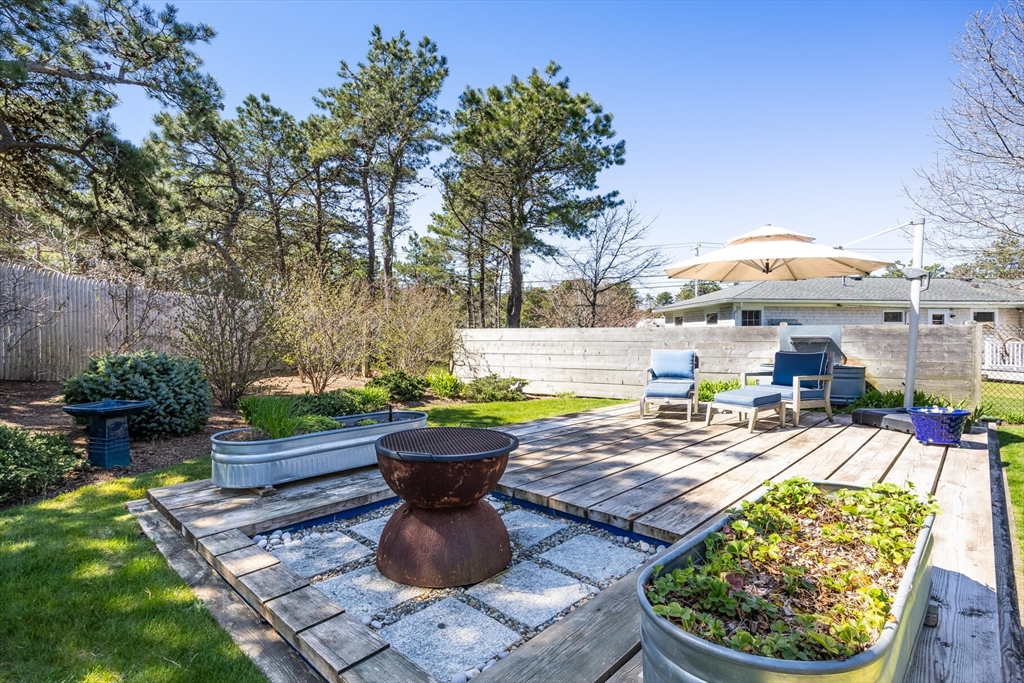 91 Shore Road Truro, MA 02666 - Photo 6 of 41