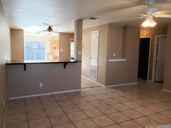 $1,600 | 10622 Shaencrest, San Antonio, TX 78254