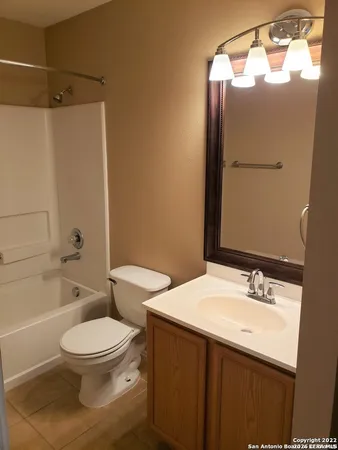 $1,600 | 10622 Shaencrest, San Antonio, TX 78254