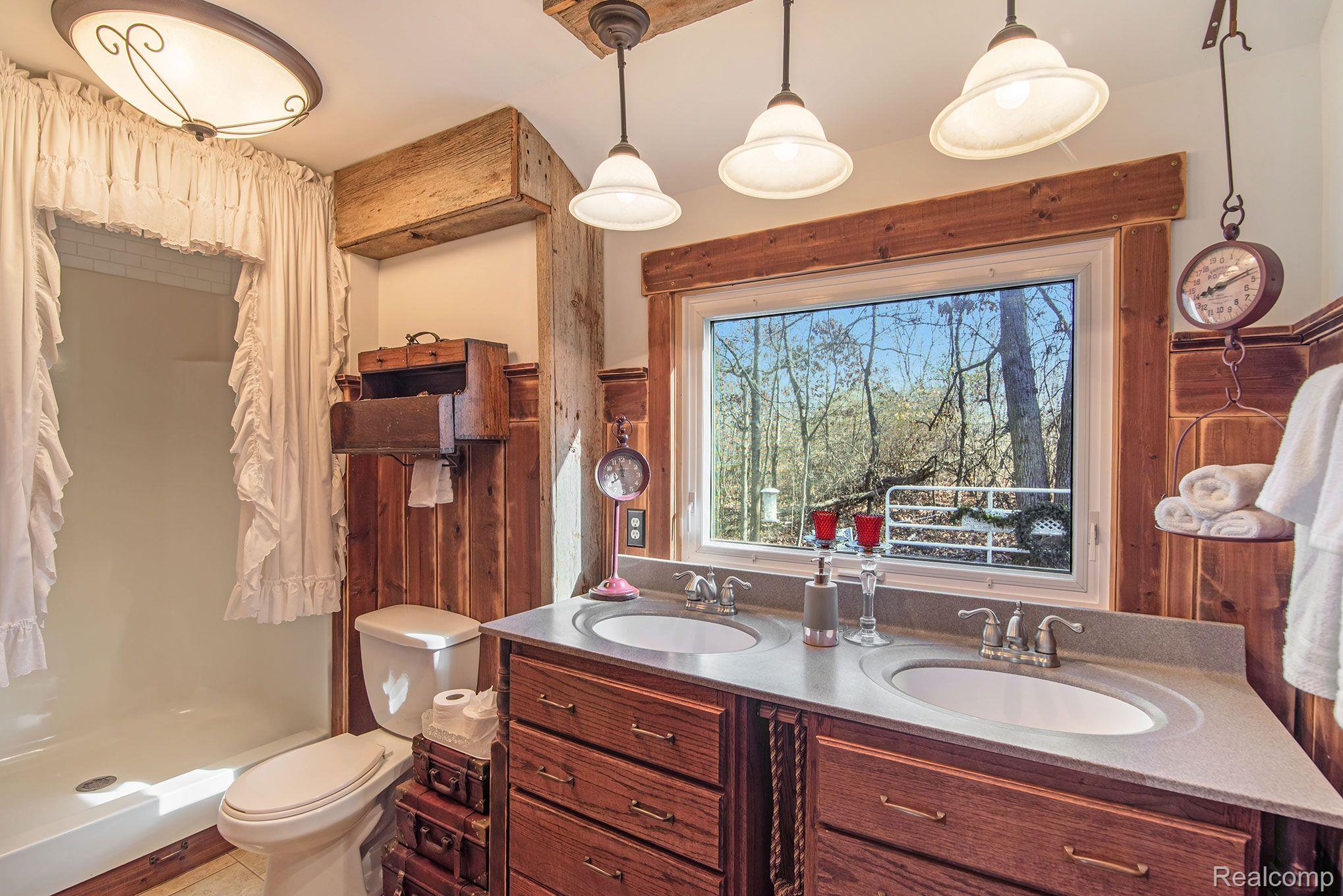 5644 Brigham Road Goodrich, MI 48438 - Photo 29 of 63 Master Bathroom