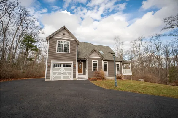 $810,000 | 44 Decubellis Court, Glocester, RI 02814