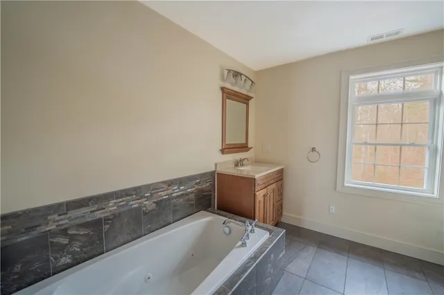 $799,000 | 44 Decubellis Court, Glocester, RI 02814