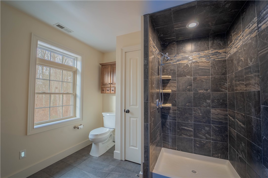 44 Decubellis Court Glocester, RI 02814 - Photo 19 of 28