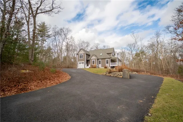 $799,000 | 44 Decubellis Court, Glocester, RI 02814