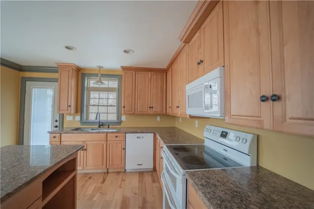 $799,000 | 44 Decubellis Court, Glocester, RI 02814