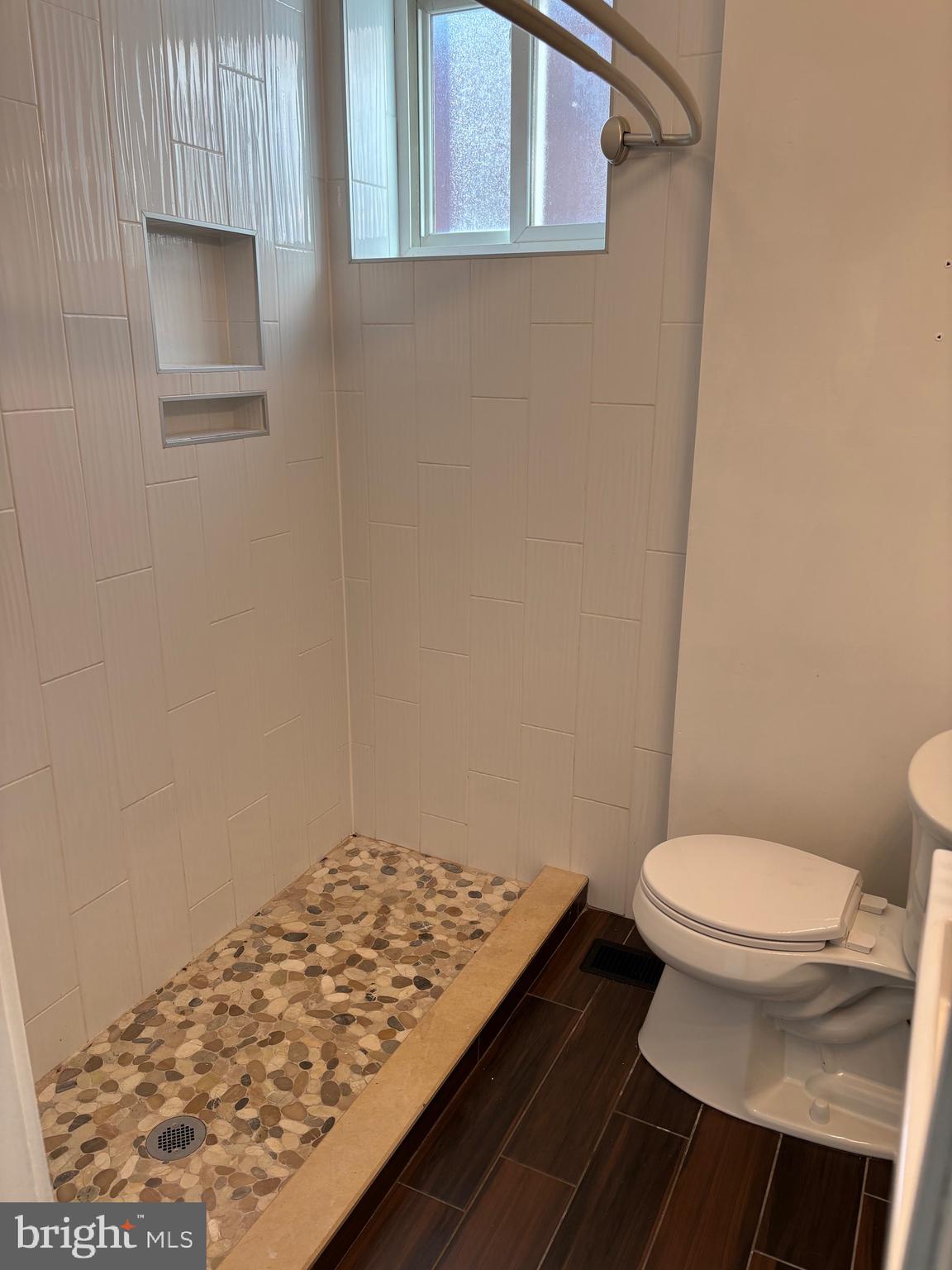 108 West Ritner Street Philadelphia, PA 19148 - Photo 10 of 14 2nd Floor bathroom