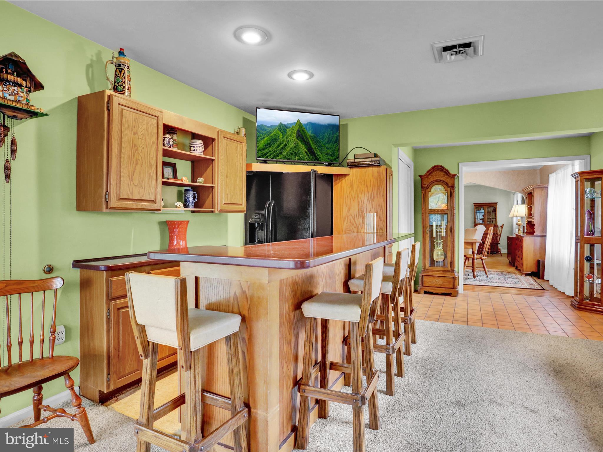 115 Mayer Street Reading, PA 19606 - Photo 14 of 48 a dining room with furniture and window