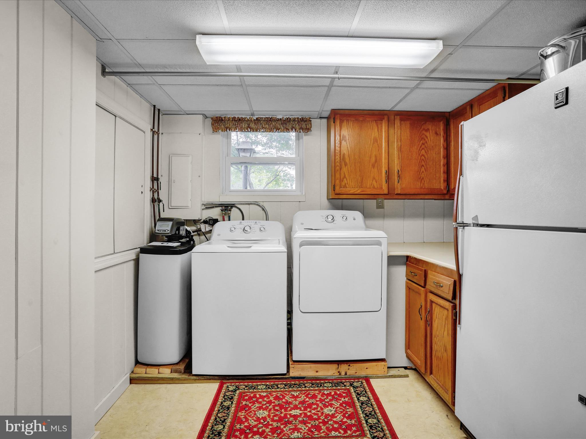 115 Mayer Street Reading, PA 19606 - Photo 23 of 48 a utility room with dryer and washer