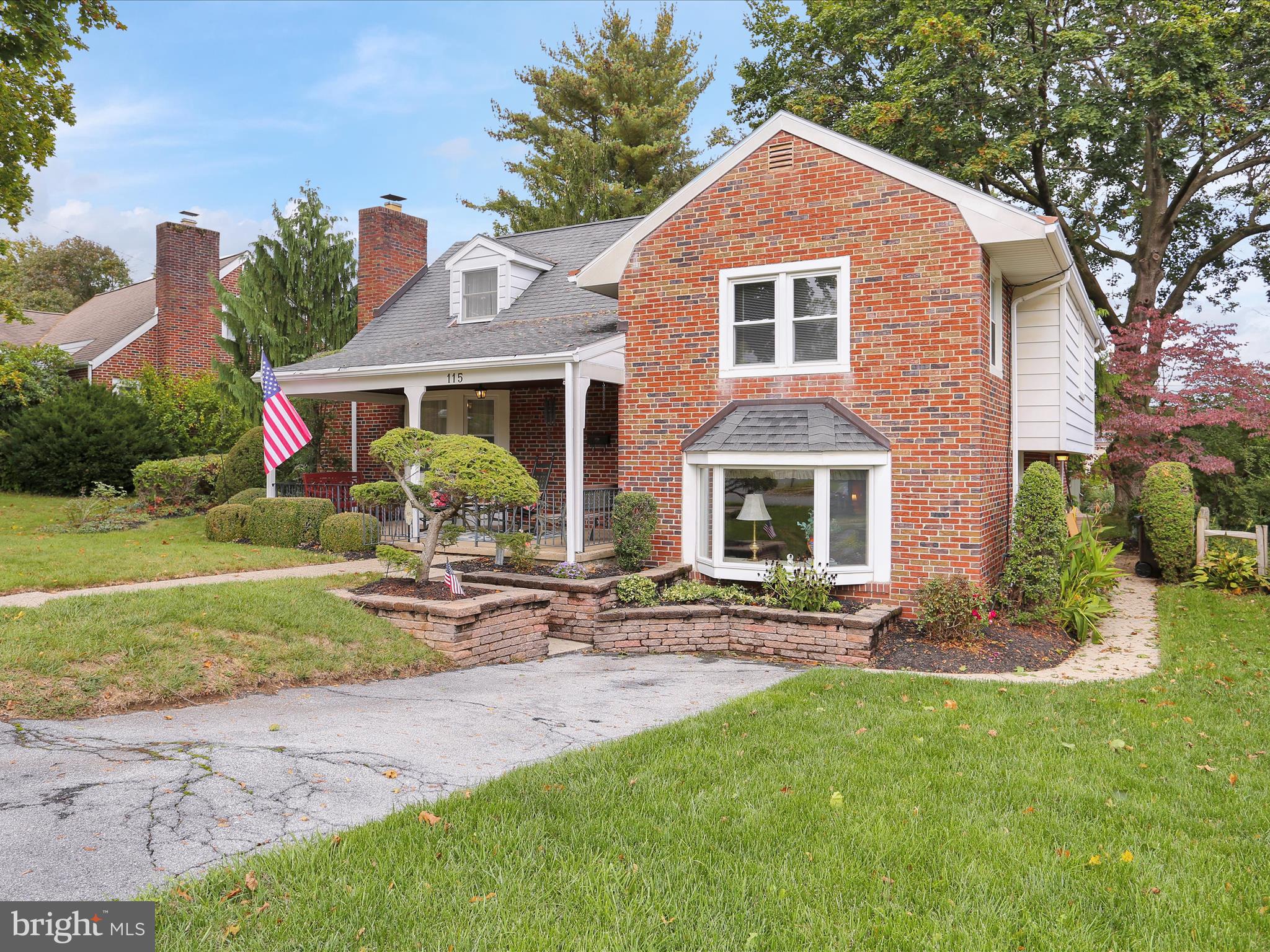 115 Mayer Street Reading, PA 19606 - Photo 47 of 48 a front view of house with yard and green space