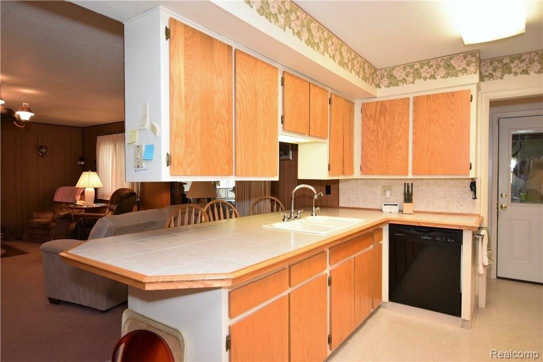 7507 North Center Road Mount Morris, MI 48458 - Photo 13 of 16 DSC_0045 (2).JPG