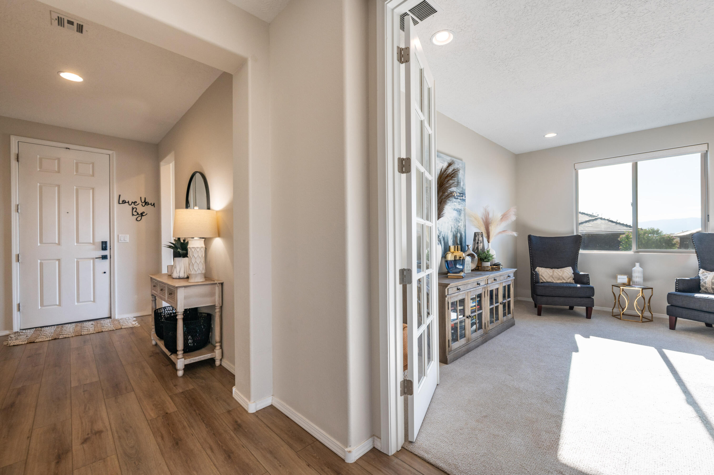 700 Cuarzo Road Southeast Rio Rancho, NM 87124 - Photo 3 of 14 Gallery Image 3