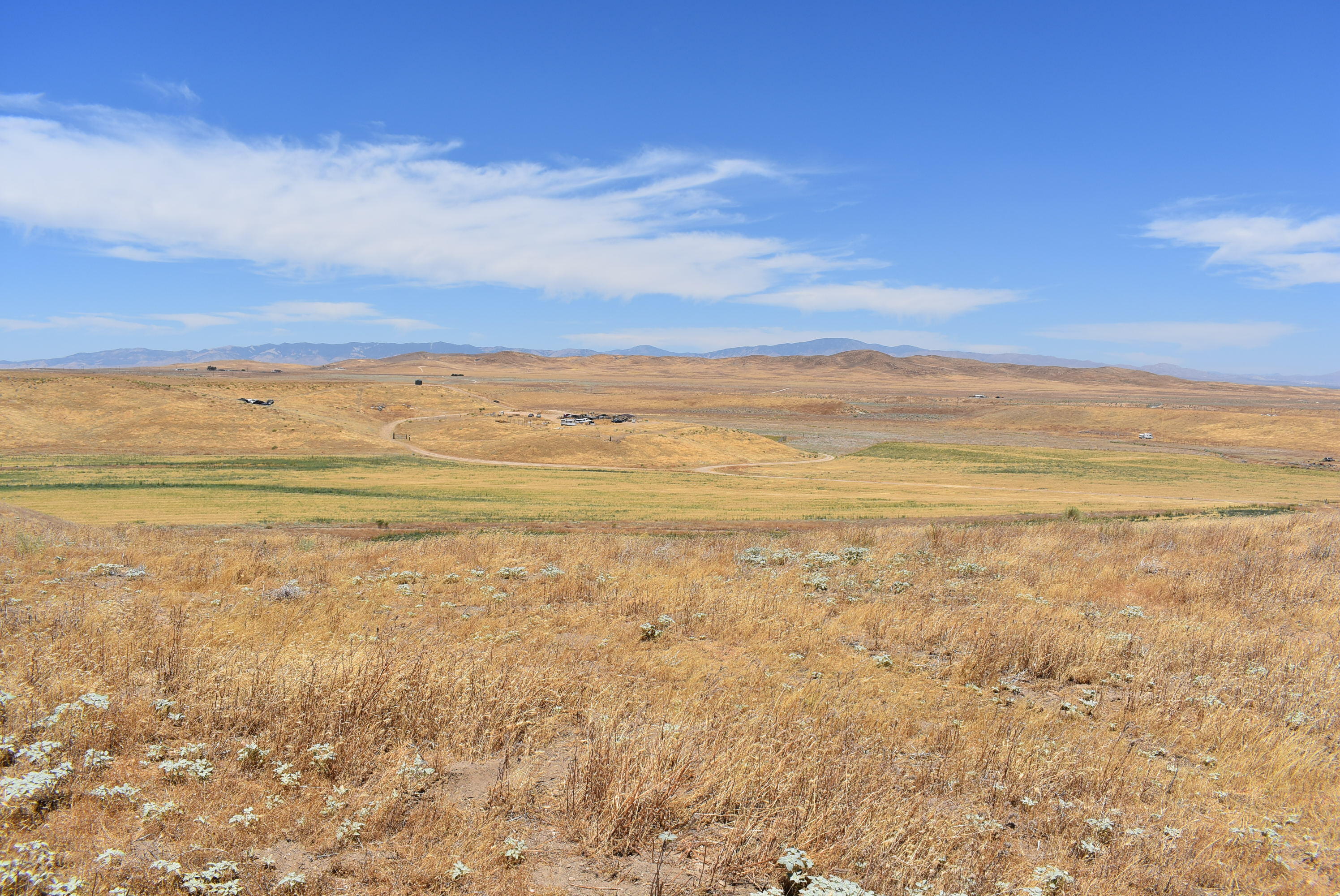 137th Street West Lancaster, CA 93536 - Photo 19 of 34 a view of an ocean