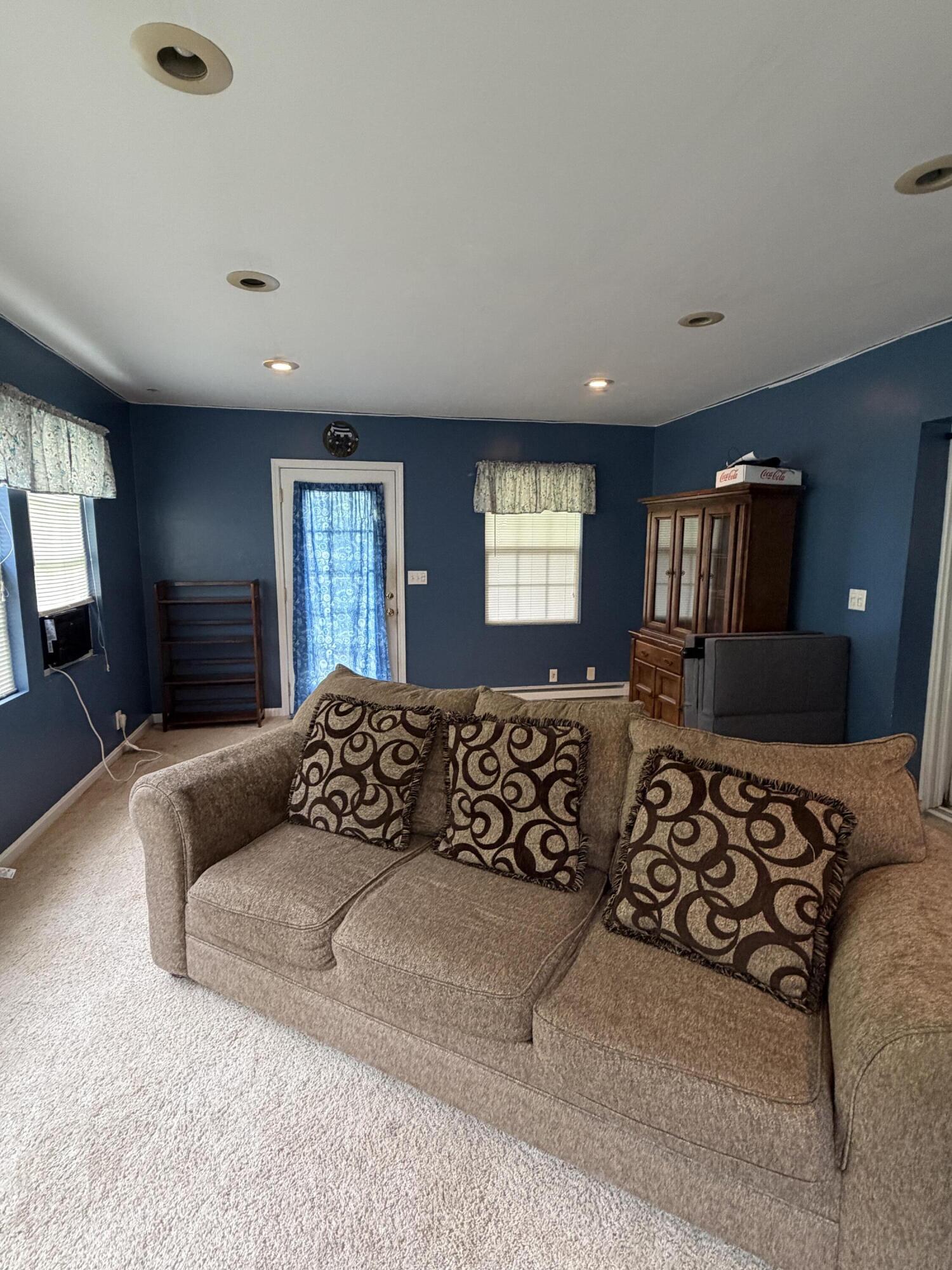 67 Moock Road Newport, KY 41071 - Photo 5 of 10 Family room
