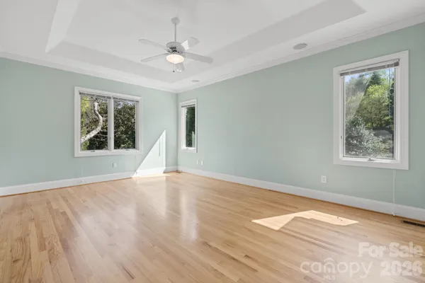 $915,000 | 421 18th Ave Lane Northwest, Hickory, NC 28601