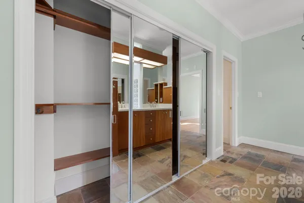 $915,000 | 421 18th Ave Lane Northwest, Hickory, NC 28601