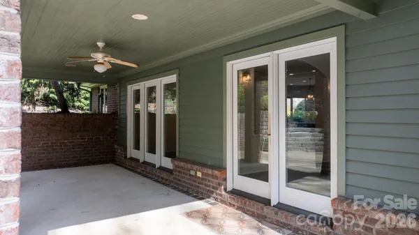 $915,000 | 421 18th Ave Lane Northwest, Hickory, NC 28601