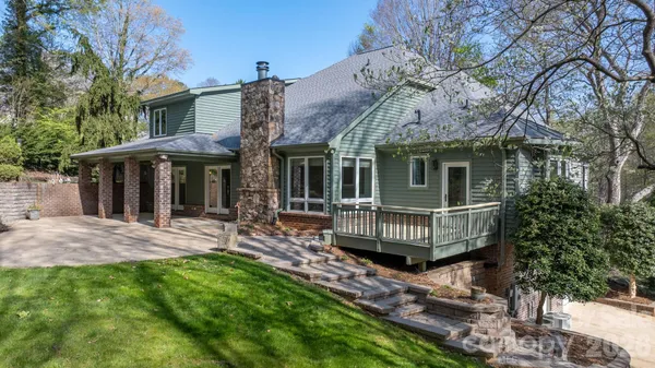 $915,000 | 421 18th Ave Lane Northwest, Hickory, NC 28601