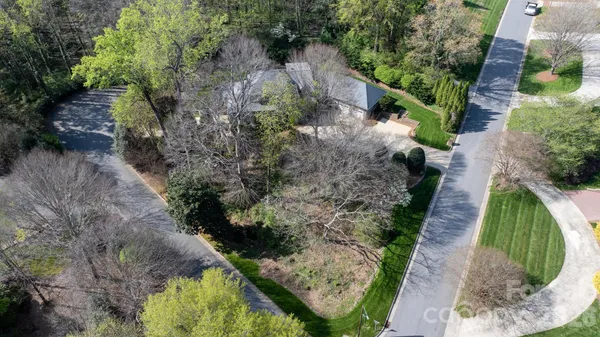 $915,000 | 421 18th Ave Lane Northwest, Hickory, NC 28601