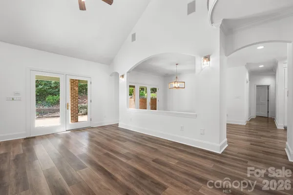 $915,000 | 421 18th Ave Lane Northwest, Hickory, NC 28601