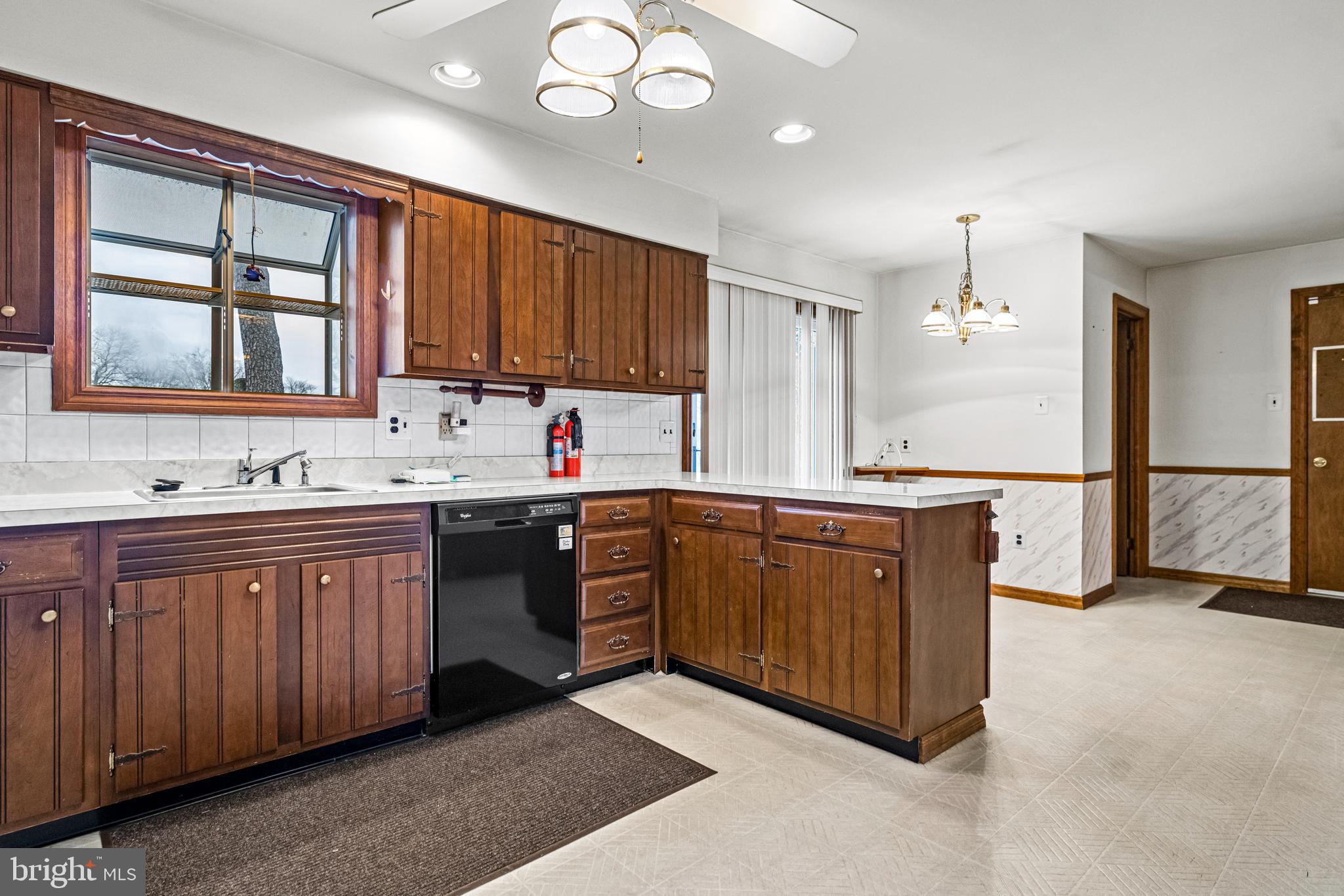 346 Lower Landing Road Blackwood, NJ 08012 - Photo 12 of 31 Gallery Image 12