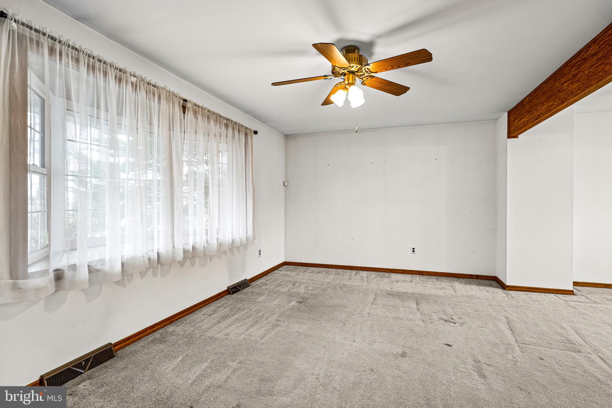 346 Lower Landing Road Blackwood, NJ 08012 - Photo 5 of 31 Gallery Image 5