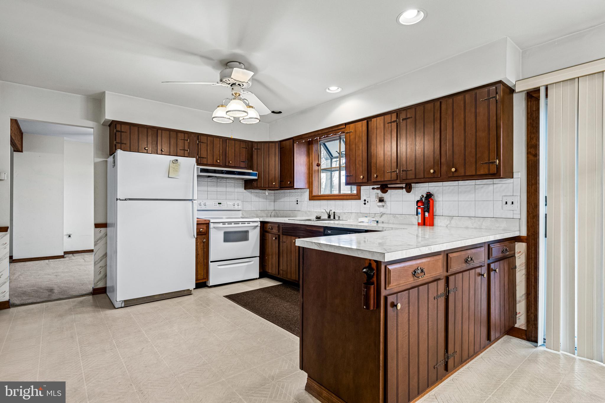 346 Lower Landing Road Blackwood, NJ 08012 - Photo 9 of 31 Gallery Image 9