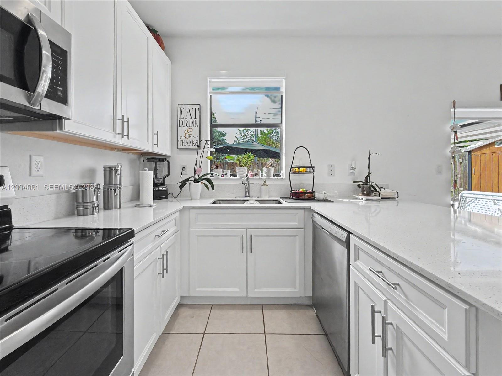 14800 Southwest 183rd Terrace Miami, FL 33187 - Photo 11 of 36 Photo 11