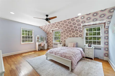 $2,495,000 | 202 Rock Creek Lane, Scarsdale, NY 10583