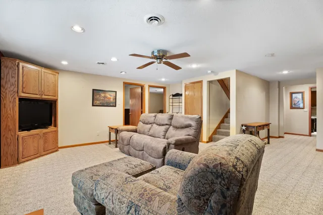 $439,000 | 1260 College Way, Worthington, MN 56187