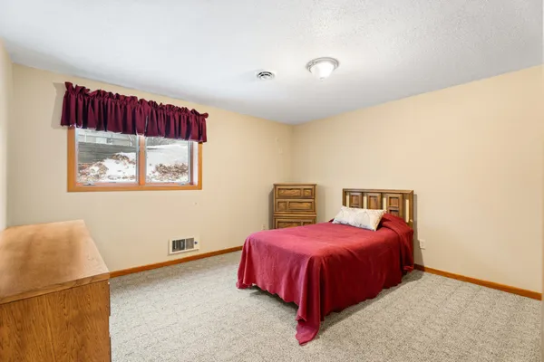 $439,000 | 1260 College Way, Worthington, MN 56187