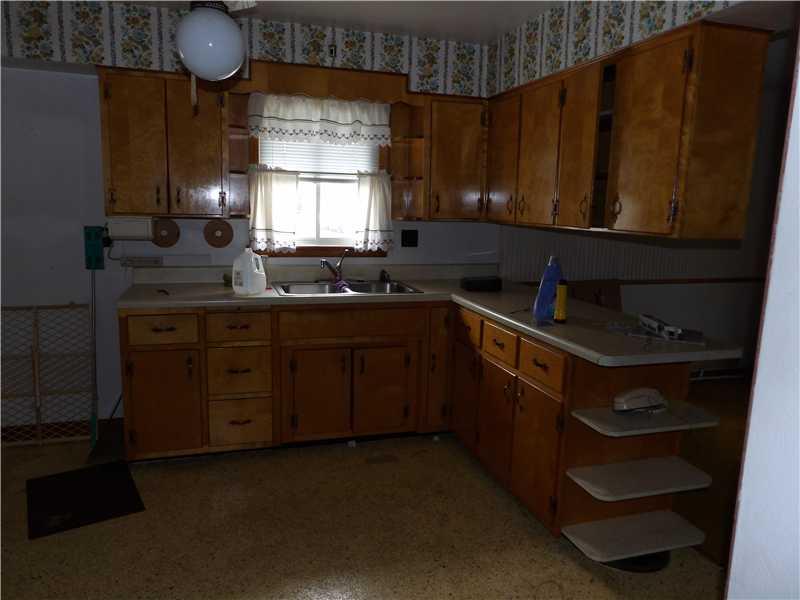 253 Winfield Road Sarver, PA 16055 - Photo 8 of 10 Kitchen.