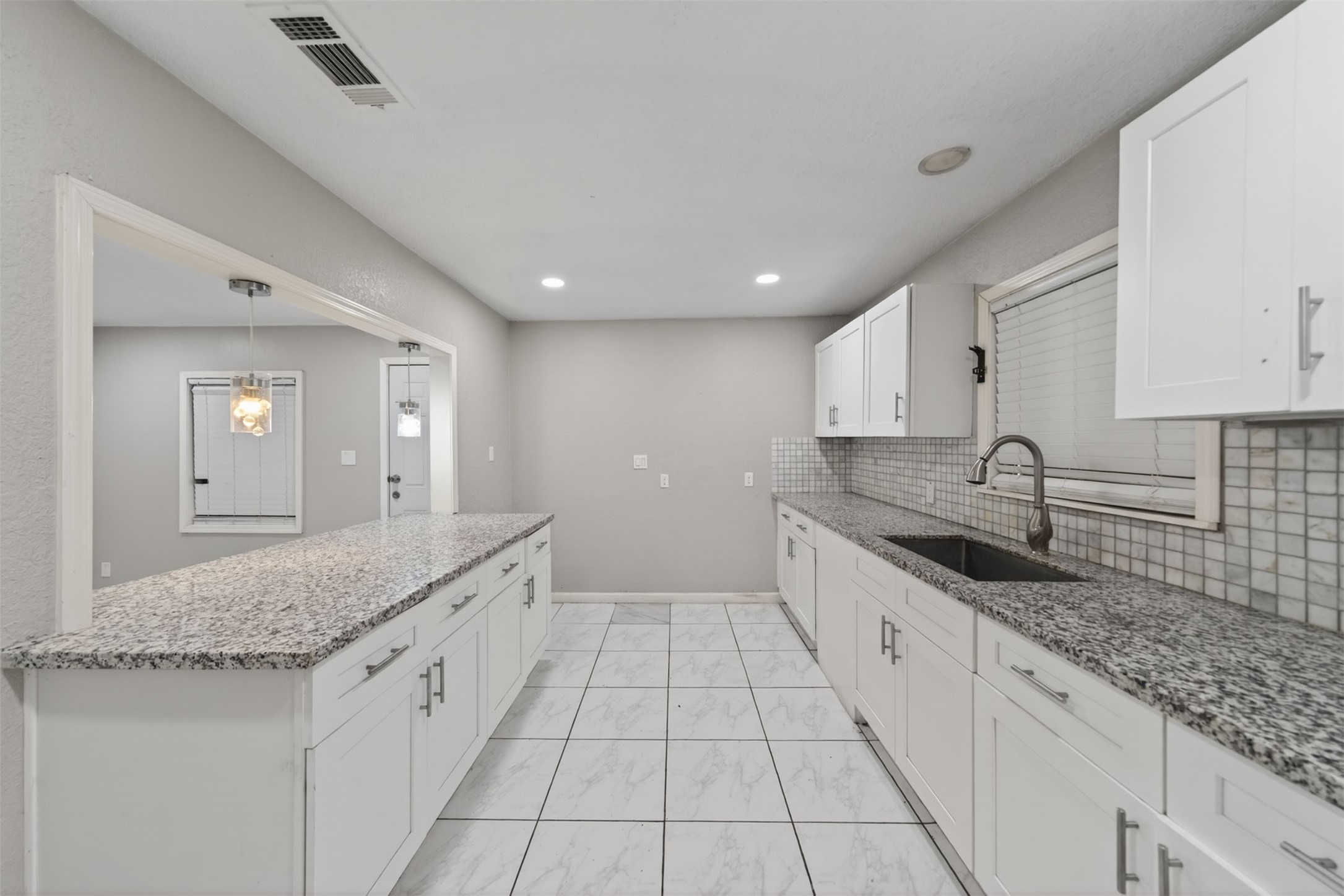 428 Gans Street Houston, TX 77029 - Photo 9 of 35