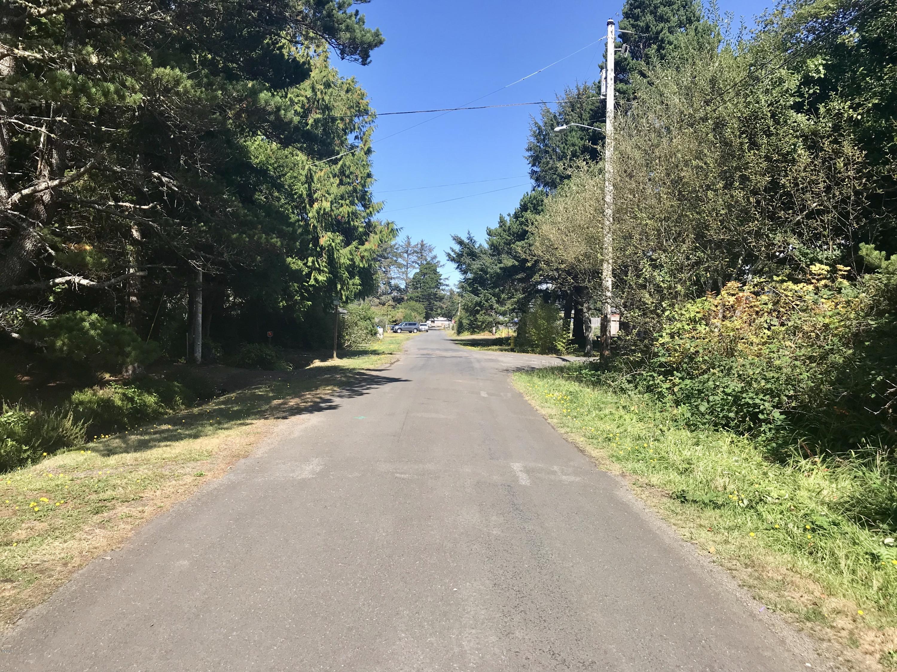 2101 Rhododendron Avenue Gleneden Beach, OR 97388 - Photo 5 of 10 Street view looking North