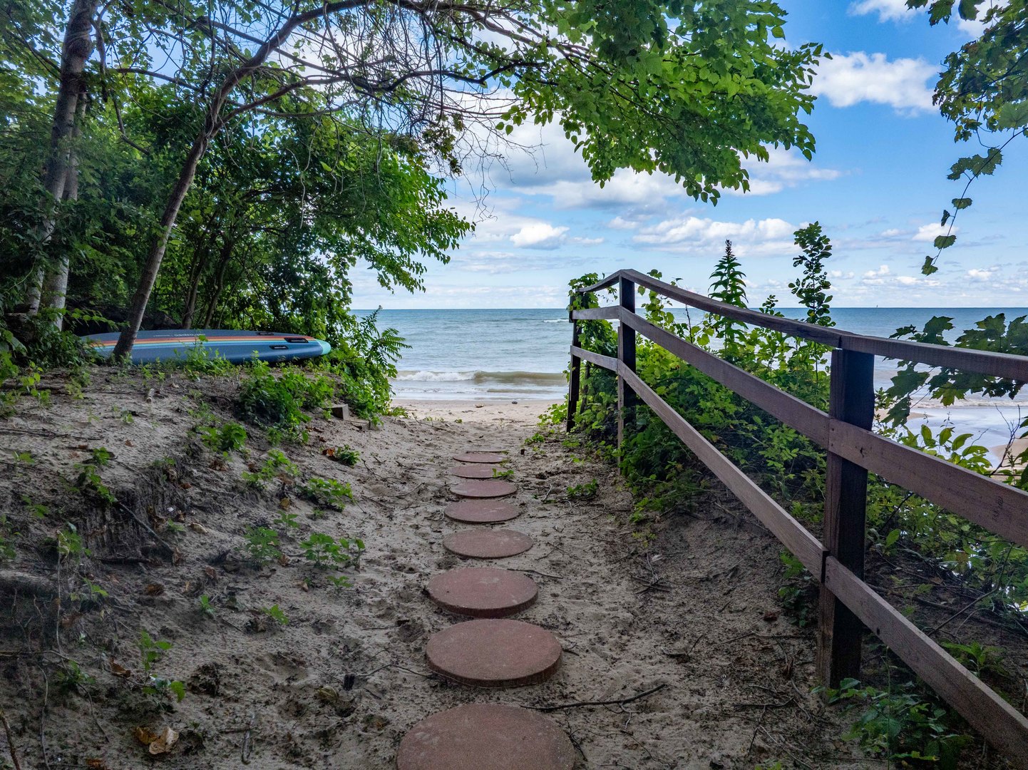 1045 Hillcrest Road Glencoe, IL 60022 - Photo 28 of 32 a view of stairs and yard
