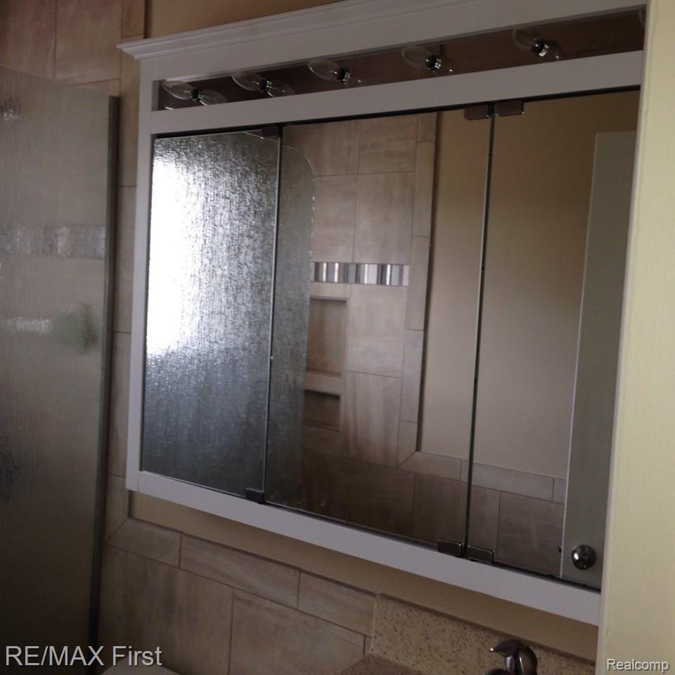 24320 Armada Ridge Road Armada, MI 48005 - Photo 16 of 33 arm16.jpg