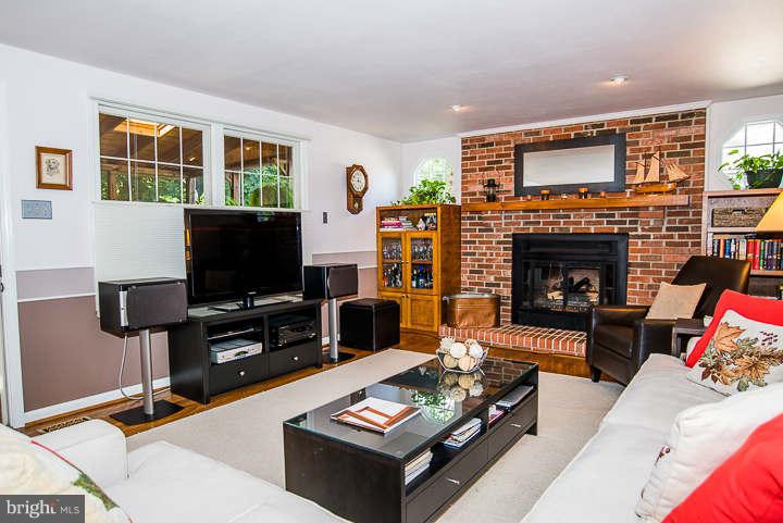 5906 Freds Oak Road Burke, VA 22015 - Photo 13 of 30 Family Room