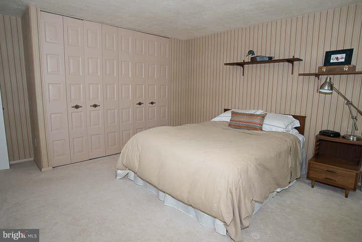 5906 Freds Oak Road Burke, VA 22015 - Photo 19 of 30 Bedroom